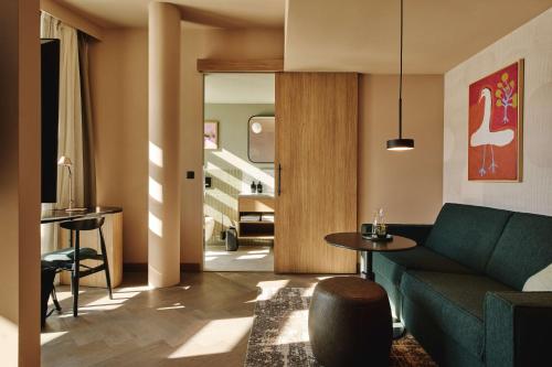 One Bedroom Apartment