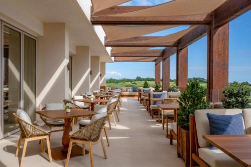 FAIRMONT King - 56sm, undisrupted view of Gibraltar, coffee and tea facilities, terrace