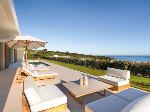 3 BEDROOM SEA FRONT SUITE 2 King 1 Queen with Pool - 370sm, full kitchen, living room