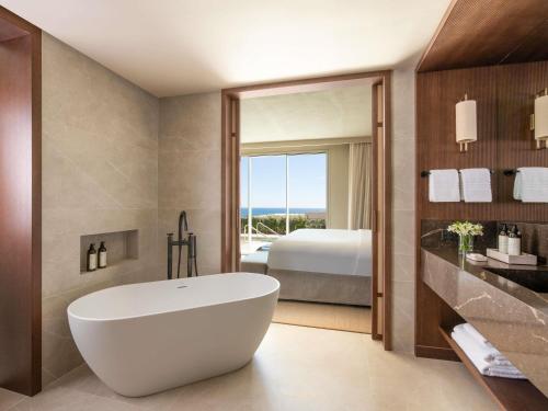 SEA VIEW 1 BEDROOM SUITE King with Plunge Pool - 120sm, living room, outdoor lounge area