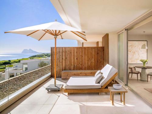 LEVANTE 4 BEDROOM VILLA 4 King - 600sm, Sea and Golf views, 2 private pools, full kitchen