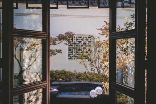 Courtyard Suite King