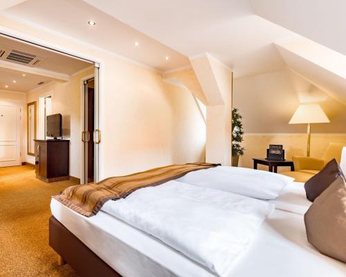 Junior Suite with Garden View
