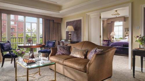 One-Bedroom Suite with Balcony