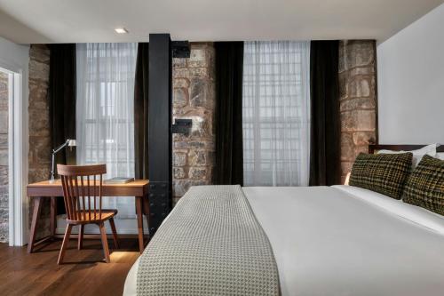 One-Bedroom Double Suite with Sofa Bed