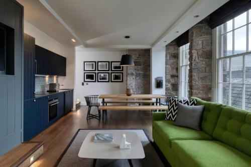 One-Bedroom Double Suite with Sofa Bed