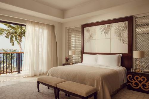 Beachfront Executive Suite