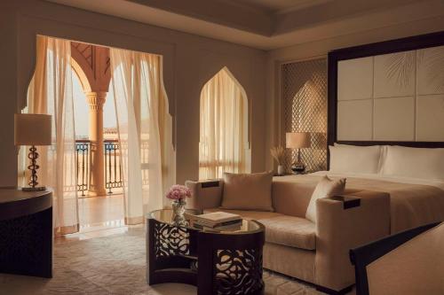 Palm Manor Premiere Twin Room