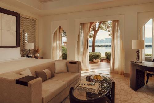 Beachfront Premiere Twin Room