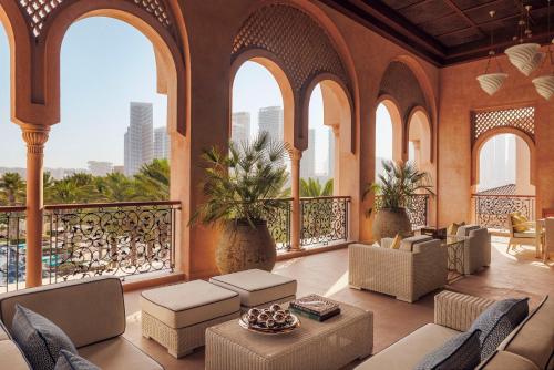 GRAND PALM SUITE