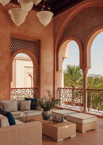 GRAND PALM SUITE