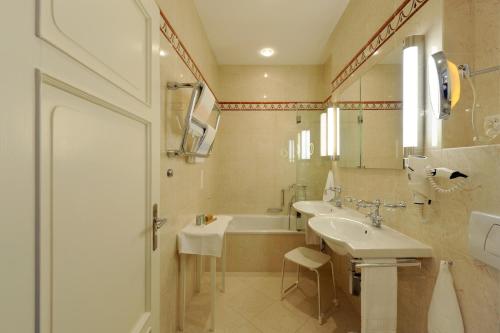 Superior Single Room 