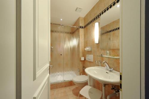 Small Single Room