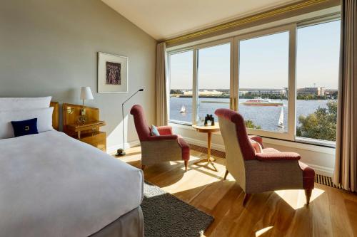 Deluxe Double Room with River View