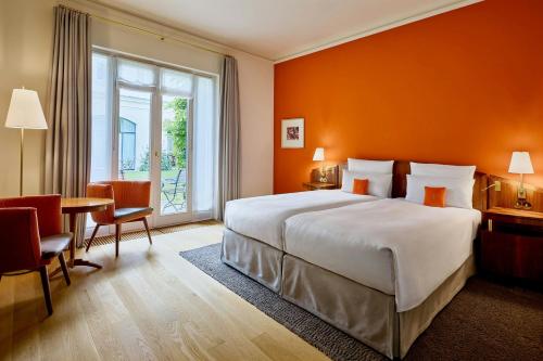 Deluxe Double Room with Garden View