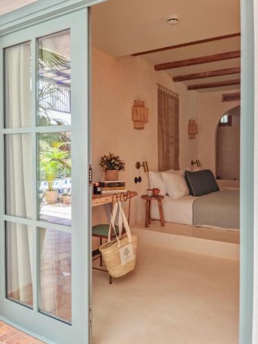 Deluxe Double Room with Bath