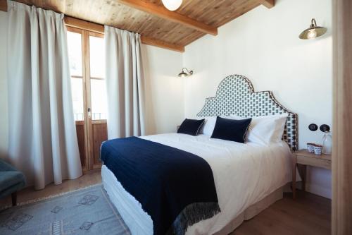 Deluxe Double Room with Bath