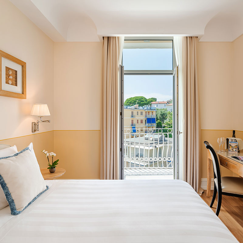 Prestige Lateral Sea View