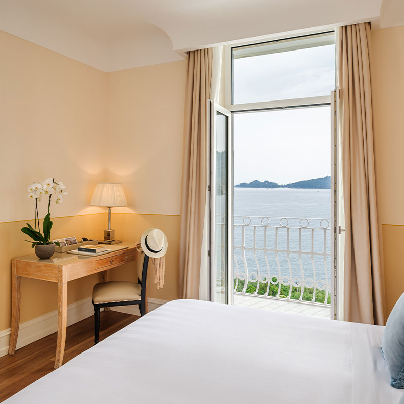 Deluxe Front Sea View 