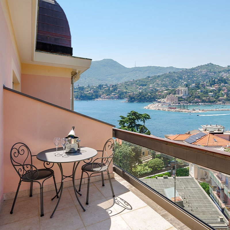 Executive Suite Lateral Sea View