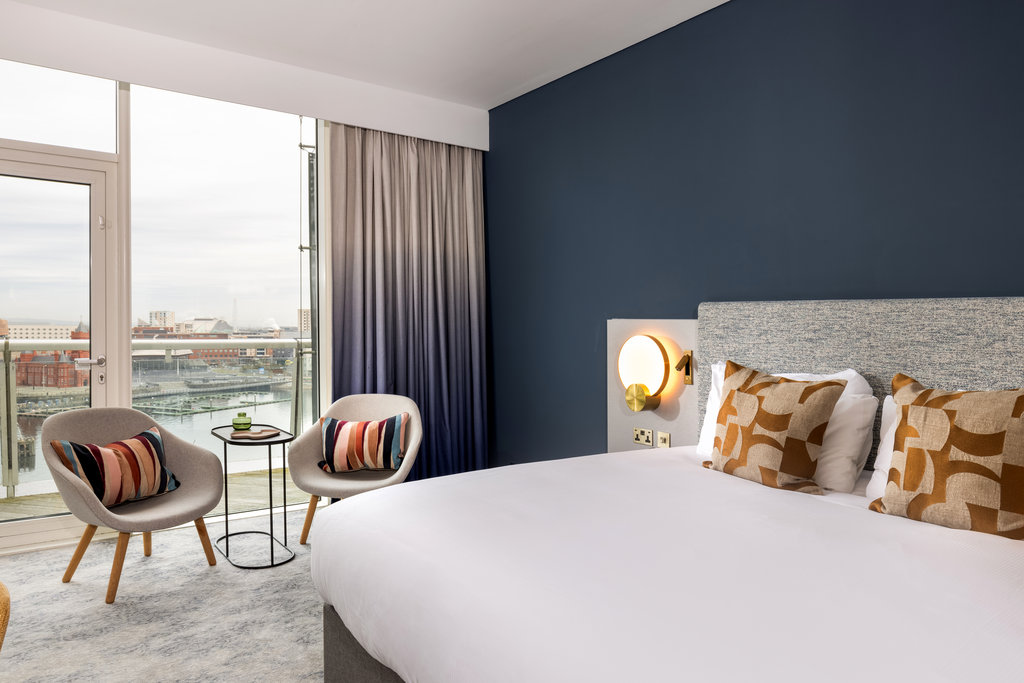 1 Super King Tiger Bay Premium Room