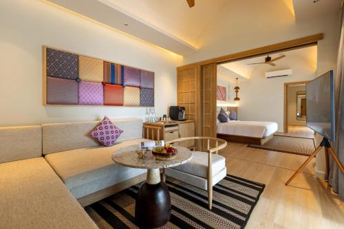 Beachfront Pool Villa