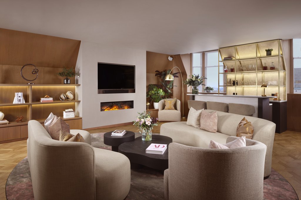 Penthouse Suite 