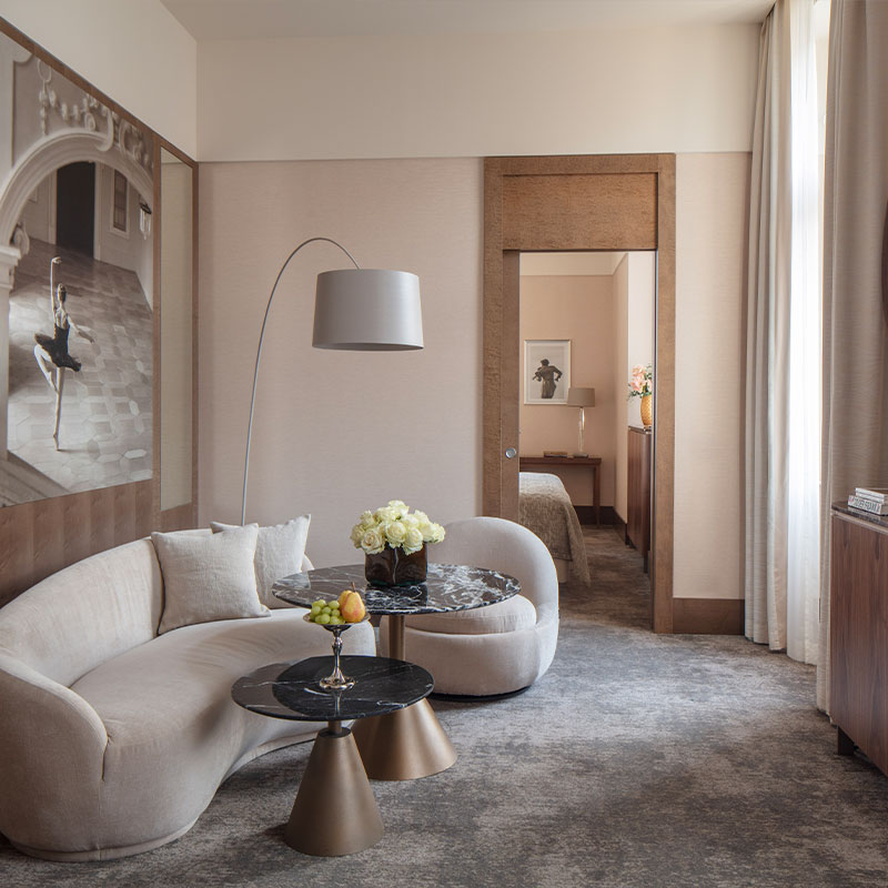 1 PREMIUM BEDROOM SUITE