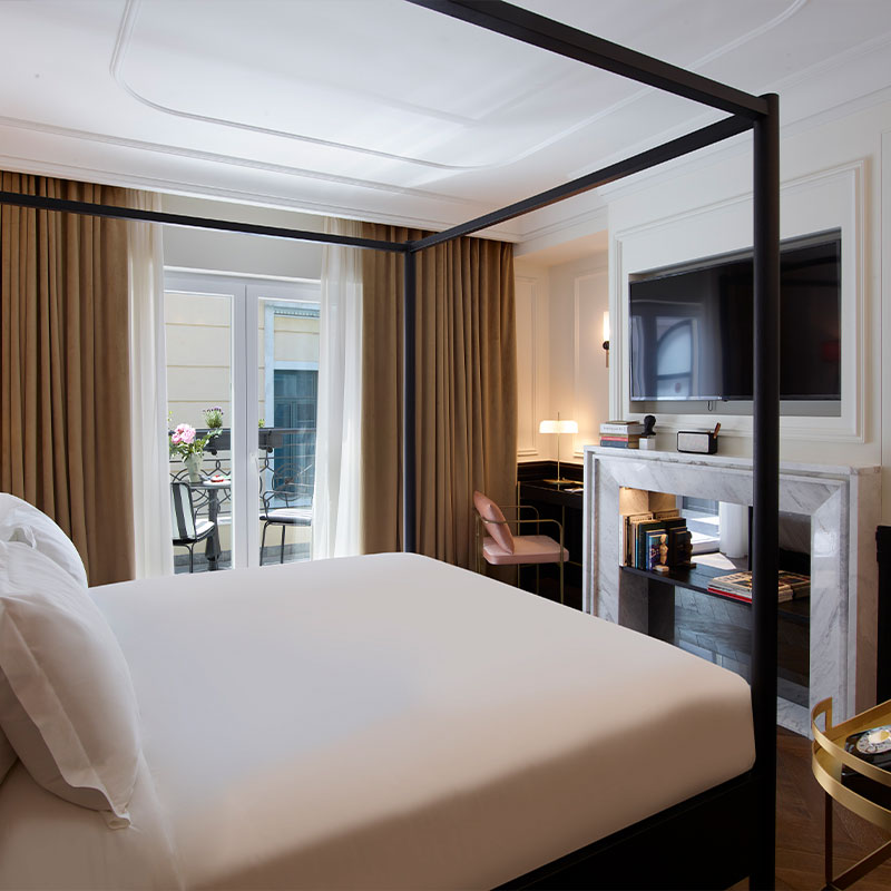 Deluxe Balcony Room