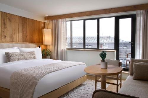 King Room with Balcony