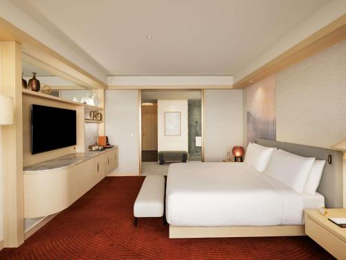Fairmont Gold King Room with Bay View and Lounge Access