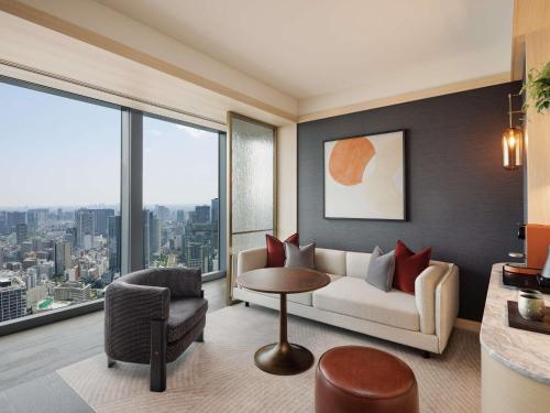 Fairmont Gold One-Bedroom King Suite with Lounge Access