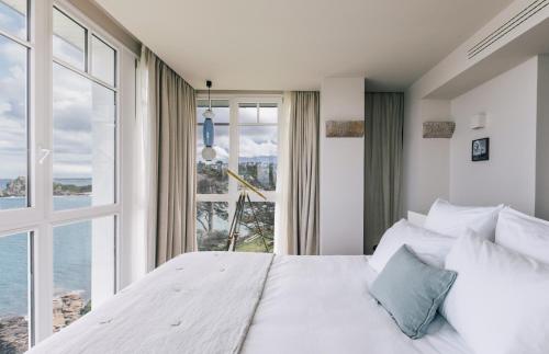 Signature Room