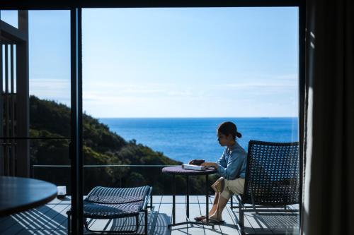 Deluxe Suite with Sea View
