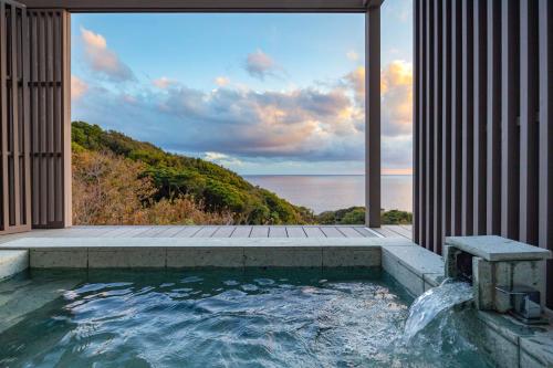 Deluxe Suite with Sea View