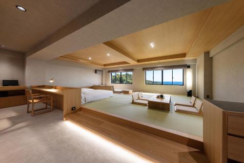 Suite with Sea View