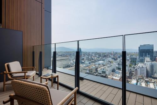 King Room with Mountain View
