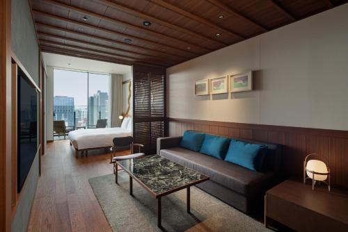 King Room with Mountain View