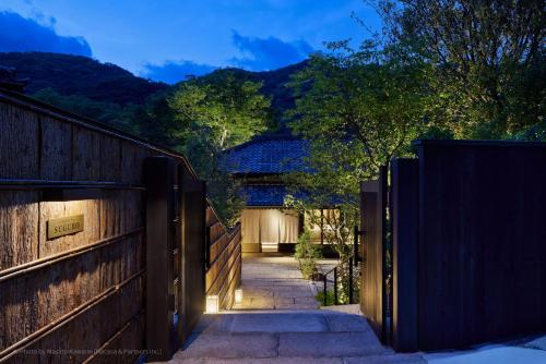 Suite with Mountain View
