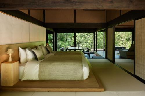 Suite with Mountain View