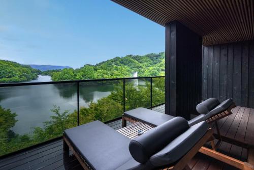Twin Room with Lake View