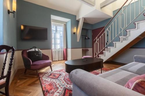 Apartment - Split Level