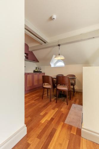 Apartment - Split Level