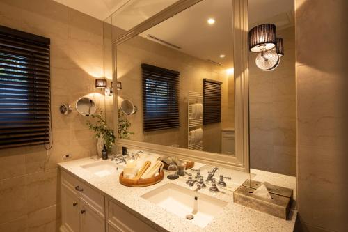 Superior Twin Room with Sea View