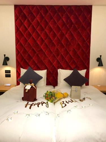 Twin Room (with extra bed)