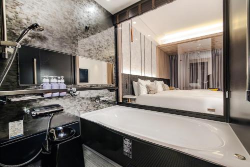 Standard King Room with City View(Vivi)