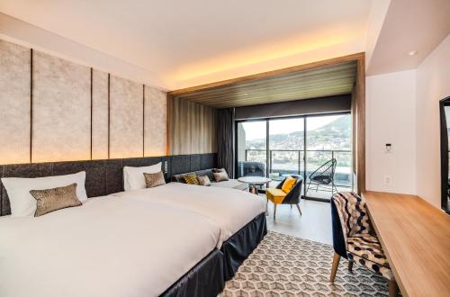 Standard Twin Room with Stadium View
