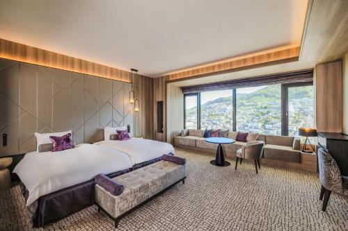 Suite Room with City View