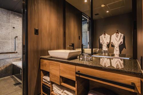 Suite Room with City View