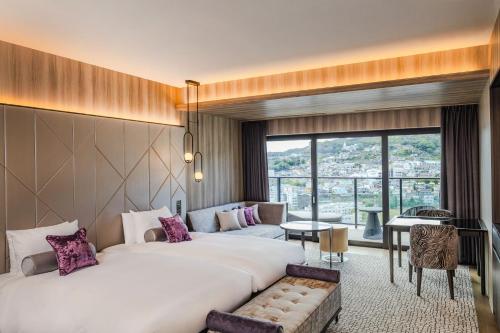 Suite Room with Stadium View